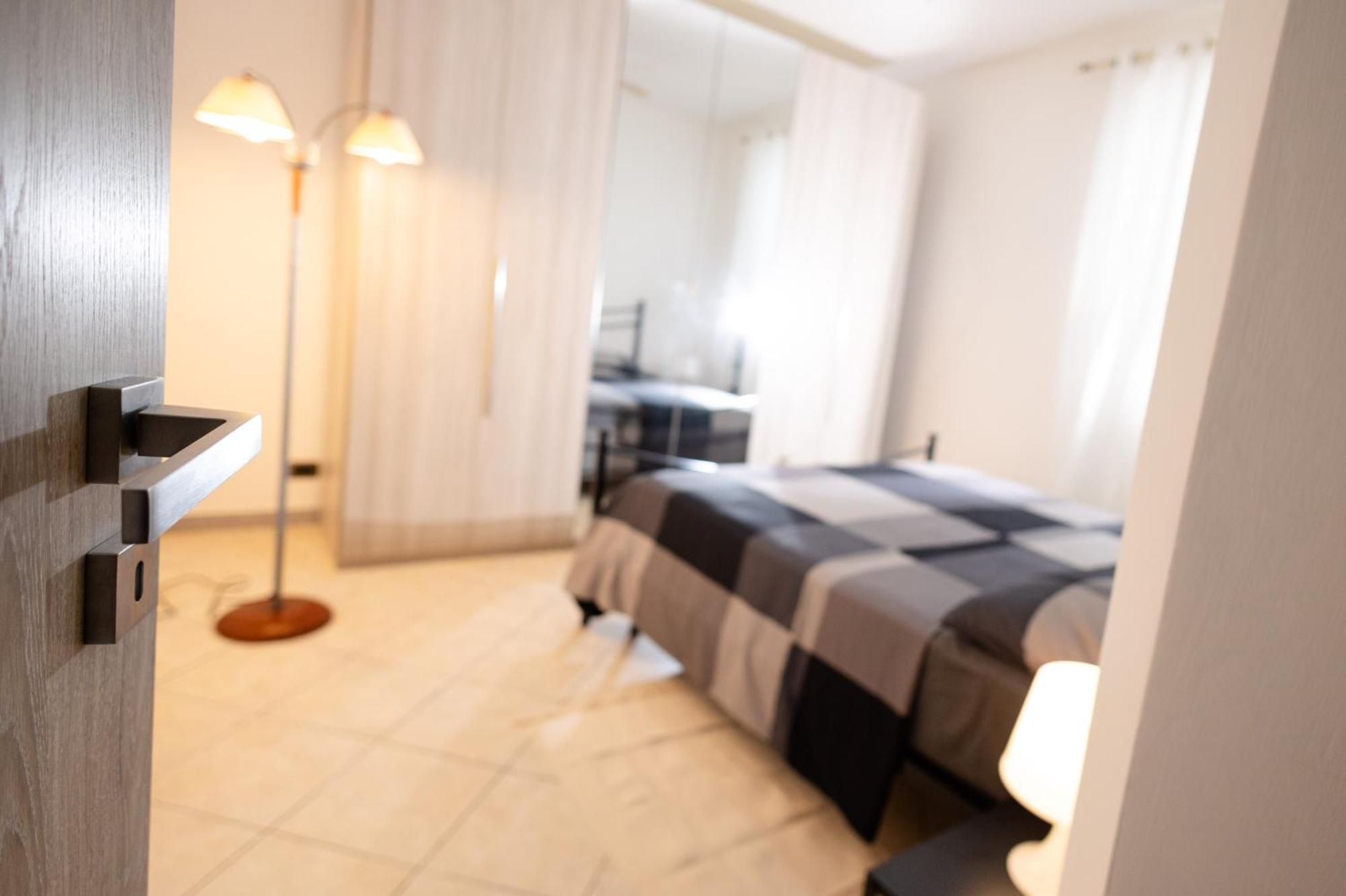 Delightful Apartment Close To The Center ลิโด ดิ ออสเตีย ภายนอก รูปภาพ